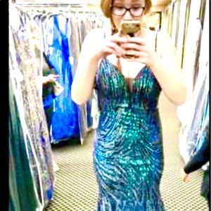 Formal ballroom gown/prom dress